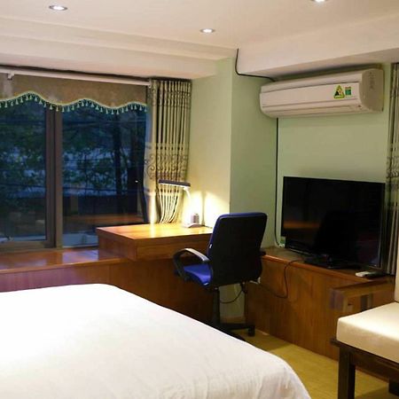 Poonsa Nguyen Phong Sac Apartman Hanoi Kültér fotó