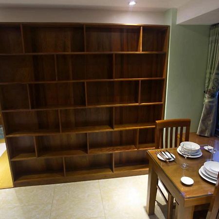 Poonsa Nguyen Phong Sac Apartman Hanoi Kültér fotó